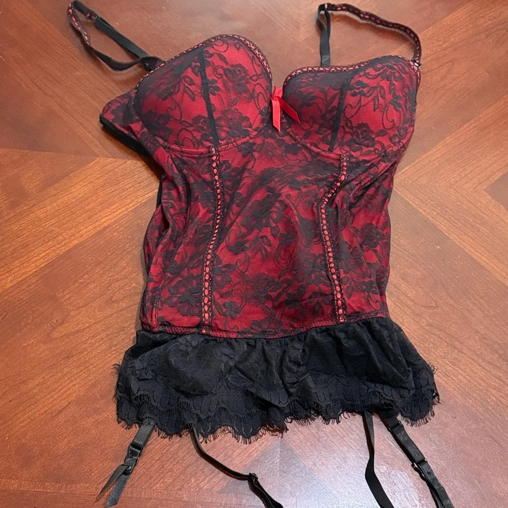 Elegant Red and Black Lace Bustier gothic Halloween plus size
